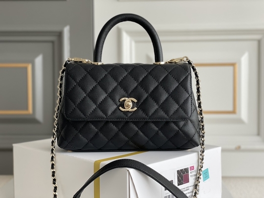 ***กระเป๋าสุภาพสตรีเย็บขอบแบรนด์ Lambskin Chanel Trapezoid Bag