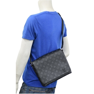 Eclipse Canvas Print บุรุษ Louis Vuitton District PM M45272
