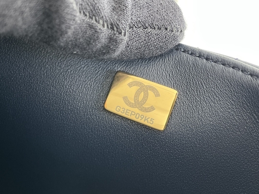 Caviar Chanel Mini Rectangular Caviar 2020 หนังแกะแบบมีลายและโลหะสีทอง