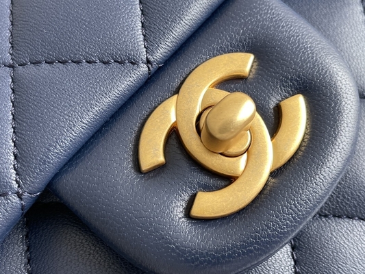 Caviar Chanel Mini Rectangular Caviar 2020 หนังแกะแบบมีลายและโลหะสีทอง