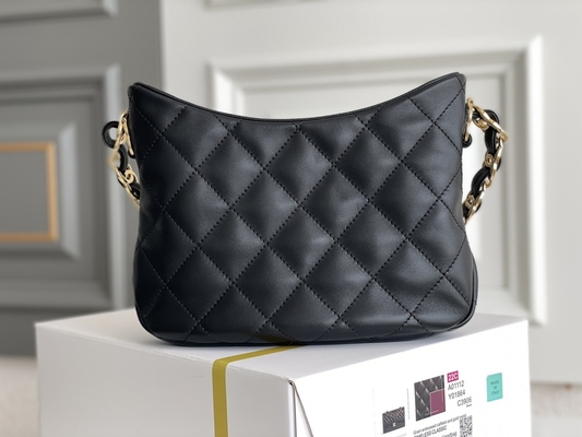 Chanel AS3562 Small Hobo Armpit Hippie Tote Bag กระเป๋าสะพาย 2022 ฤดูใบไม้ร่วงฤดูหนาว