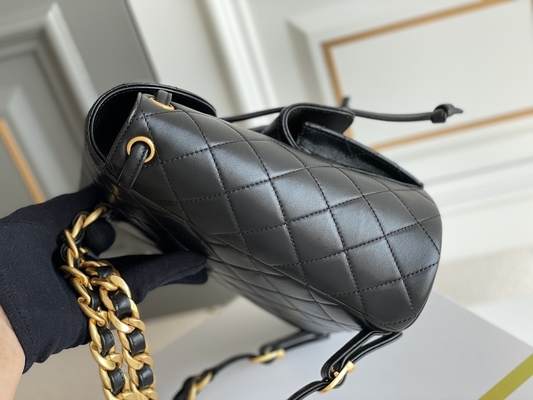 กระเป๋าเป้สะพายหลังยี่ห้อ Chanel Leather Flap Designer 1994-1996 Diamond Quilted For Women
