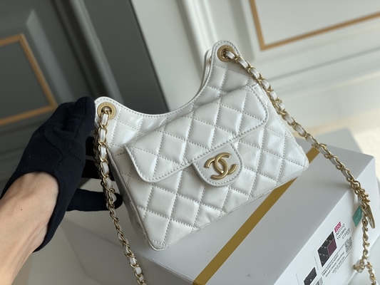 หนังลูกวัวสีขาวคลาสสิก กระเป๋าแบรนด์ดัง Preloved Chanel 2023 Cruise Bags