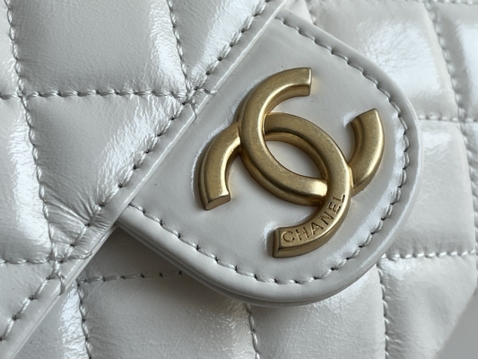 หนังลูกวัวสีขาวคลาสสิก กระเป๋าแบรนด์ดัง Preloved Chanel 2023 Cruise Bags