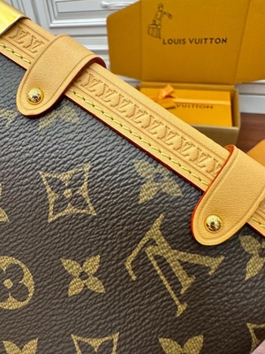 ผ้าใบ Presbyopic สีน้ำตาล Louis Vuitton LV Side Trunk Monogram PM Bag Suitcase