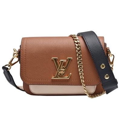 กระเป๋าหนังลูกวัวลายเกรน โมโนแกรม LV Lockme Tender Bag สีน้ำตาล