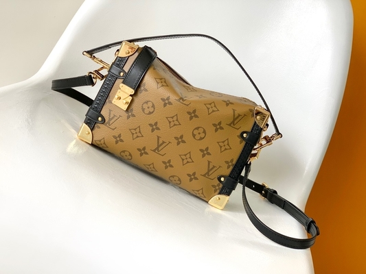 ผ้าใบเคลือบ Cruise Presbyopia Louis Vuitton M46358 LV Side Trunk Monogram กระเป๋าสะพายไหล่