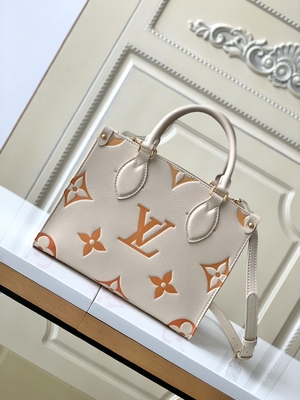 Cream Saffron Giant Monogram OnTheGo MM กระเป๋า Louis Vuitton Messenger สำหรับ IPad Mini
