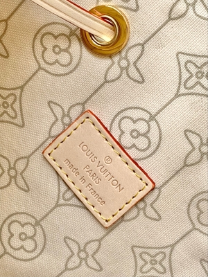 สีขาวสีชมพู Damier Azur Canvas LV Branded Messenger Bag NéONoé MM Bucket Bag