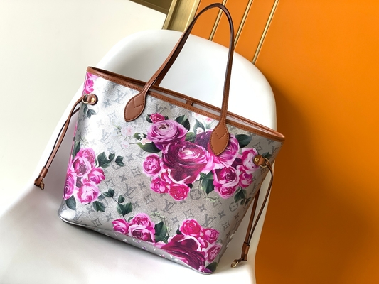 ลายดอกไม้สีเงิน Louis Vuitton Large Never Full M21352