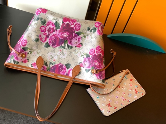 ลายดอกไม้สีเงิน Louis Vuitton Large Never Full M21352