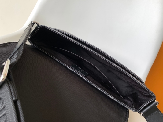 กระเป๋าผู้ชาย Louis Vuitton Branded District PM Damier Messenger Bag Graphite Black