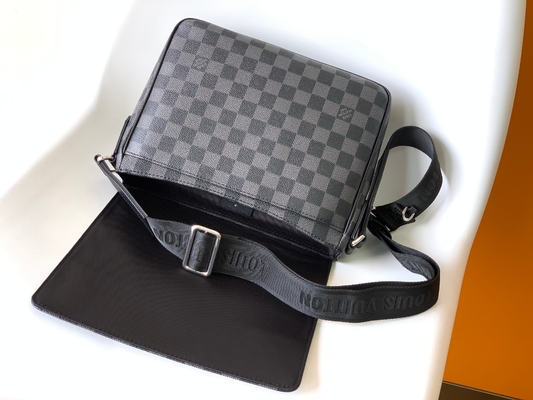 กระเป๋าผู้ชาย Louis Vuitton Branded District PM Damier Messenger Bag Graphite Black