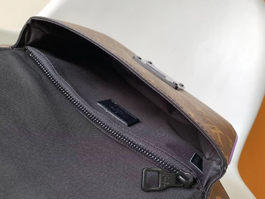 Charm S Lock Louis Vuitton Monogram Macassar Barrel กระเป๋า Messenger
