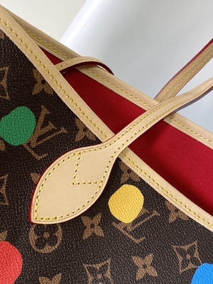 สีดำ LV X Yayoi Kusama Louis Vuitton Neverfull MM Monogram Bag Multicolor