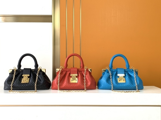 กระเป๋าคลัทช์ Louis Vuitton M45571
