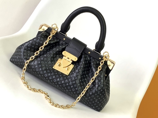 กระเป๋าคลัทช์ Louis Vuitton M45571