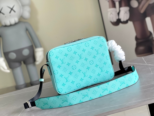 Louis Vuitton Branded Mens Bag Monogram Unisex M30233 Outdoor Messenger &amp; กระเป๋าสะพายไหล่