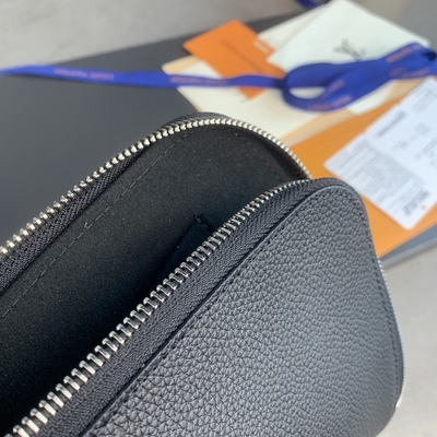 ดีไซเนอร์ Louis Vuitton Pochette Jour GM Cuir Taurillon Leather In Black Noir Purses