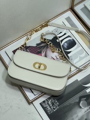 กระเป๋าสุภาพสตรี Dior Micro Montaigne 30 หนังสีขาว Custom