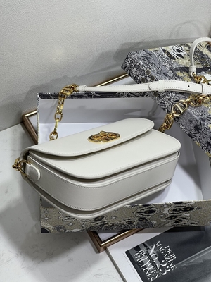 กระเป๋าสุภาพสตรี Dior Micro Montaigne 30 หนังสีขาว Custom