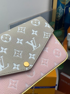 White Pochette Felicie LV Bag Spring In The City Monogram Empreinte