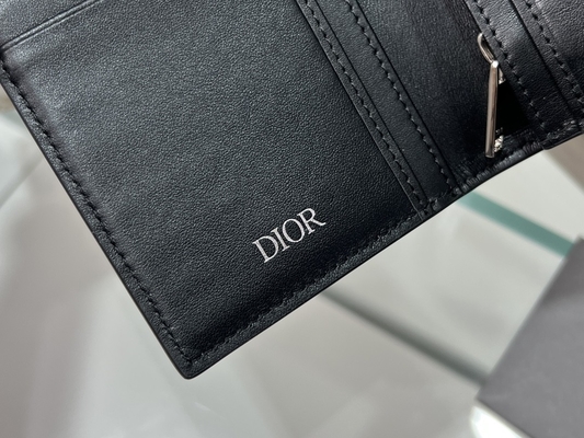 กระเป๋าสตางค์ผู้ชาย CD Christian Dior ลายนูนแนวตั้ง Diamond Zippered