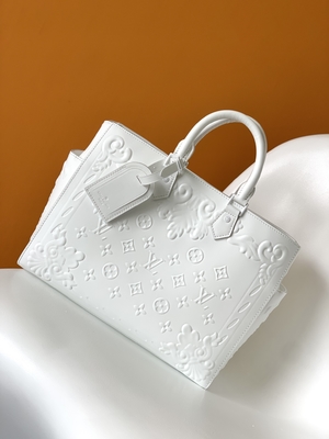 โมโนแกรมสีขาว กระเป๋าแบรนด์เนมมือสอง Louis Vuitton Sac Plat Tote