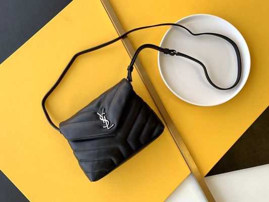 YSL Saint Laurent สุภาพสตรี Cassandra Chain กระเป๋าสะพายไหล่ผ้าใบผ้าฝ้ายและหนังลูกวัวสีน้ำตาลคาราเมล