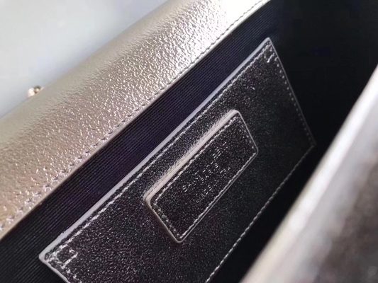 สายปรับได้ Polyester Saint Laurent YSL Woc Bag With Zipper Closure Silver