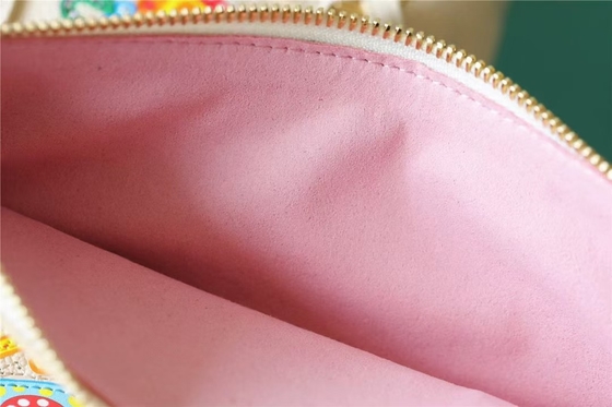 กระเป๋าถือสุภาพสตรียี่ห้อ Neverfull MM Monogram Empreinte ประดับมุกดอกไม้