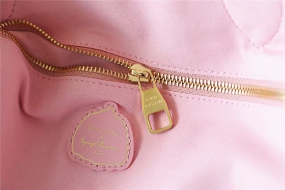 กระเป๋าถือสุภาพสตรียี่ห้อ Neverfull MM Monogram Empreinte ประดับมุกดอกไม้