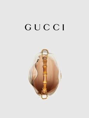 กระเป๋าสะพายหนังสีขาว แบรนด์ Gucci Princess Diana Handbag