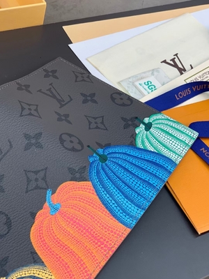 Louis Vuitton LV X YK Mini Designer Purses Pocket Organizer พิมพ์ลายฟักทองสีดำ