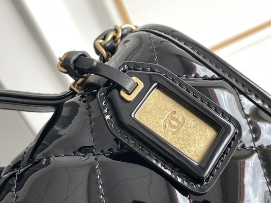 Chanel 22 Mini Designer Purses โซ่ทองสะกดสีดำพร้อมแผ่นพับ