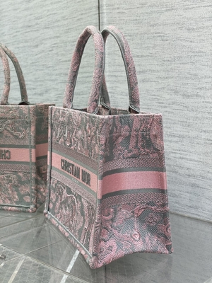 Christian Dior Booktote สีชมพูและสีเทา งานปัก Toile De Jouy Sauvage