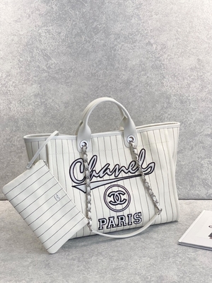 30cm 23P กระเป๋าโท้ท Chanel Deauville สีขาว Ecru Black Stripe