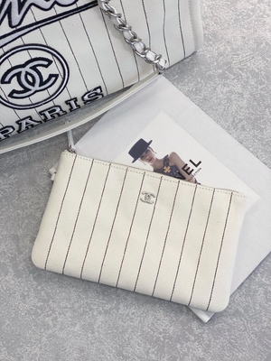 30cm 23P กระเป๋าโท้ท Chanel Deauville สีขาว Ecru Black Stripe