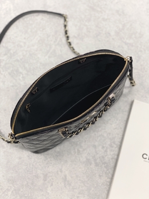กระเป๋าช้อปปิ้งหนังลูกวัวสิทธิบัตร Chanel ใบเล็กสไตล์เรโทรเลดี้