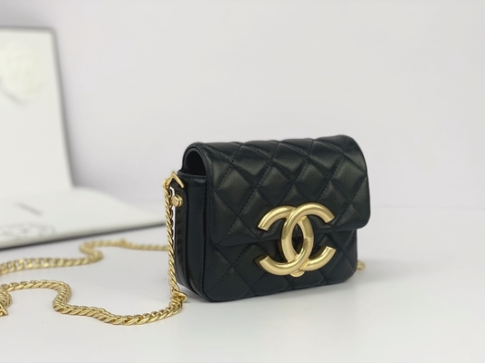 หนังลูกแกะสีดำ กระเป๋าสะพาย แบรนด์ Chanel Flap Phone Holder