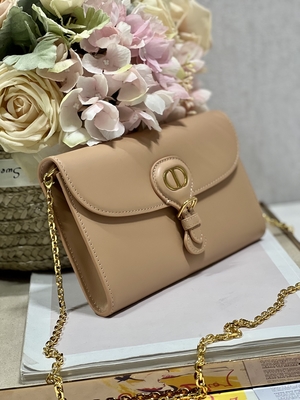 กระเป๋าสะพายข้างมินิสีชานมแบรนด์ Gucci Soho กระเป๋าสะพายโซ่