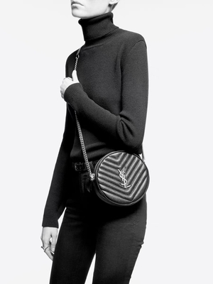 กระเป๋า Messenger หนังลายนูนลายนูน YSL Vinyle Round Camera Bag V Quilted